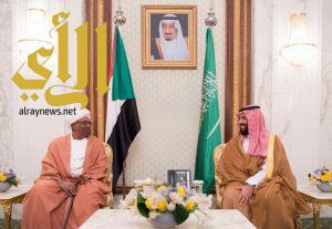 ولي العهد يلتقي الرئيس السوداني