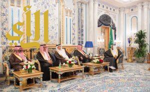 الملك سلمان يتسلم التقرير السنوي الـ53 لمؤسسة النقد العربي السعودي