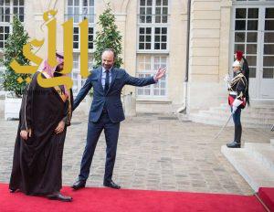 ولي العهد يلتقي رئيس الوزراء الفرنسي