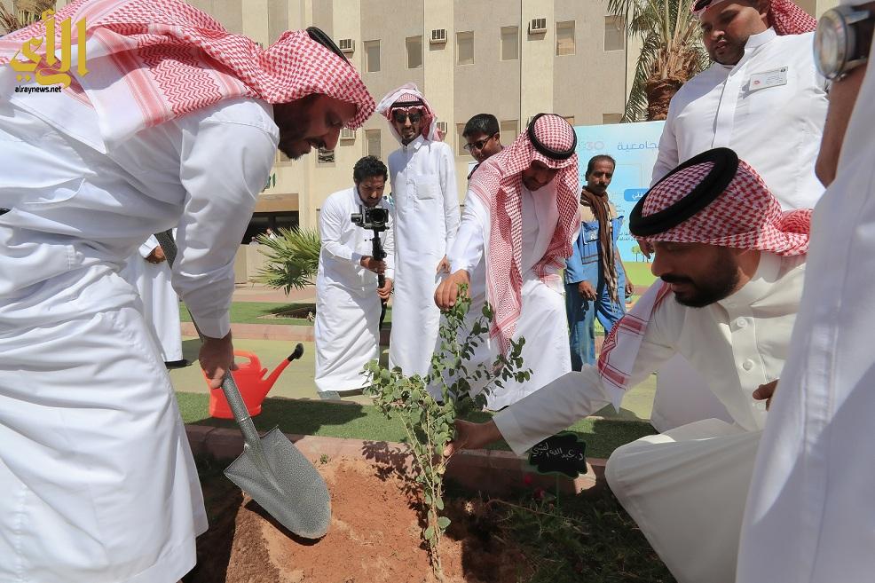 تدشين مبادرة التشجير في الجامعة الإسلامية بالمدينة المنورة صحيفة