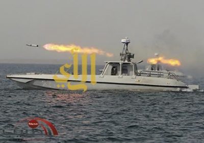 إيران تواصل استعراضها العسكري في الخليج العربي.. وتختبر صواريخ بعيدة المدى