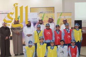 مدير تعليم شرق الرياض يزور معرض المراكز العلمية المتنقلة