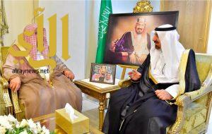 أمير نجران يستقبل المستشار الشرعي للقوات الجوية الملكية السعودية