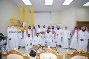 مدير تعليم الرياض يدشن التطبيق الإلكتروني لمكتب العزيزية