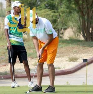 السعودي عثمان الملا يتصدر منافسات بطولة الجولف المفتوحة