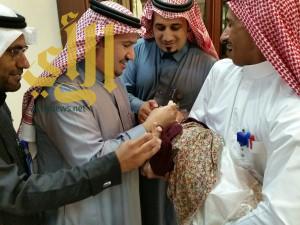 محافظ احد رفيدة يدشن حملة التطعيم ضد شلل الاطفال