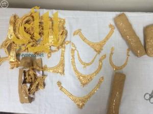 جمرك مطار الملك فهد الدولي يُحبط محاولة تهريب 397 قطعة من الذهب المشغول