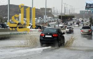 هطول أمطار رعدية مصحوبة برياح نشطة على معظم مناطق المملكة
