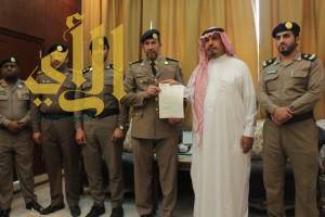 أمير الرياض يشكر عدداً من ضباط وأفراد الدفاع المدني بوادي الدواسر