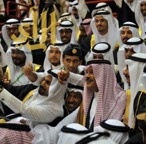 أمير الباحة يرعى تخريج الدفعة العاشرة من طلاب وطالبات بجامعة الباحة