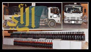 ضبط مركبتين حاولتا تهريب 2874 زجاجة مسكر خارجي إلى الرياض