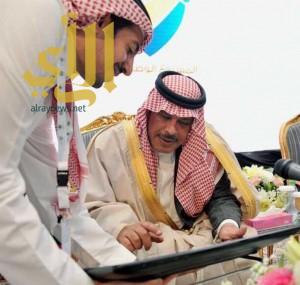 أمير الباحة يدشن الملتقى التعريفي التاسع للمشروع الوطني للوقاية من المخدرات