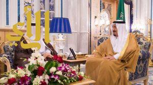الملك سلمان يستقبل الأمين العام لمجلس التعاون