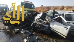 مصرع ثلاثة أشخاص وإصابة آخرين بحادث مروري شمال مدينة بريدة