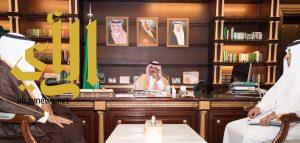 أمير الباحة يستقبل مدير عام إدارة الطرق بالمنطقة