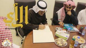 محافظ محافظة بني حسن في زيارة تفقدية لخيرية وتنمية قرن ظبي