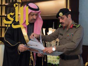 أمير الباحة يتسلم نسخة من التقرير الإحصائي السنوي للسجون