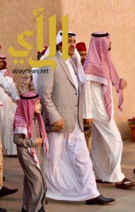 أمير الباحة يزور قرية الباحة التراثية ويفتتح الصالة التفاعلية