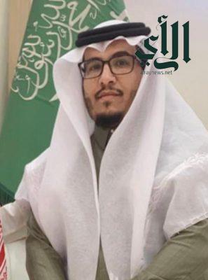 وزير الداخلية يمنح الرقيب أول محمد سالم الظلافيع نوط الأمن