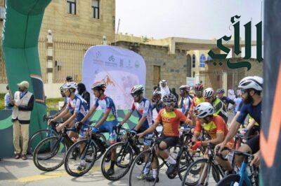  وزارة الرياضة وبالشراكة مع فرع وزارة النقل تنظم سباق الدراجات الهوائية لأول مرة بالمنطقة