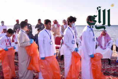 تعليم تبوك ينفذ مشروع تنظيف الشواطئ والمتنزهات في أملج