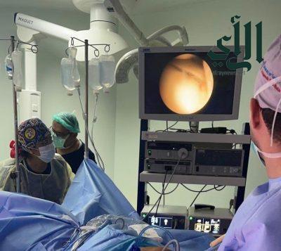 3 ساعات جراحية لانهاء معاناة طفل من خلع متكرر في صابونة الركبة بنجران