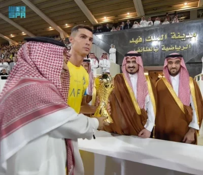 نائب أمير مكة المكرمة يتوّج فريق النصر السعودي ببطولة كأس الملك سلمان للأندية العربية