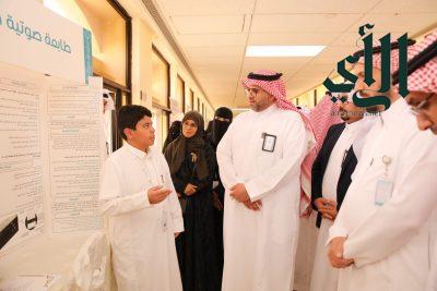 100 طالب وطالبة يستعرضون مشاريعهم وابتكاراتهم العلمية في معرض عسير للإبداع