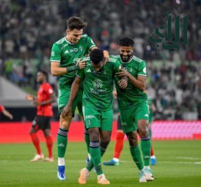 الأهلي يتغلب على الرياض بثلاثية في دوري روشن