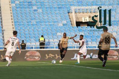 الرياض يتعادل إيجابياً مع الرائد في دوري روشن