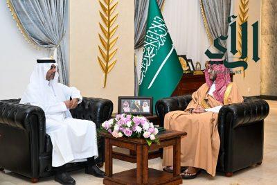 الأمير سعود بن نهار يستقبل رئيس نادي عكاظ.