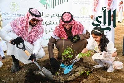 الأمير سعود بن نهار يدشن مبادرة التشجير أحتفالآ بالسعودية الخضراء