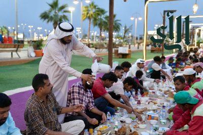 بلدية صبيا تنظم مائدة إفطار رمضاني تحت شعار “إفطار الجود بصبيا”