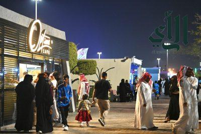 أمانة الطائف تختتم احتفالات العيد بالعرضة السعودية والألوان الفلكلورية وسط تفاعل الحضور الكثيف