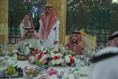 بحضور القيادات العسكرية والحكومية في الردف الأمير سعود بن نهار يشارك الإفطار الجماعي لذوي الإعاقة والعمالة البلدية بالطائف