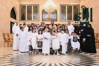 الأمير سعود بن نهار يُشاركُ أبناءَه الأيتام مأدبة الإفطار