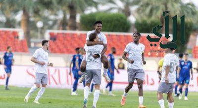 الطائي يتغلب على الفتح بثلاثية في دوري روشن