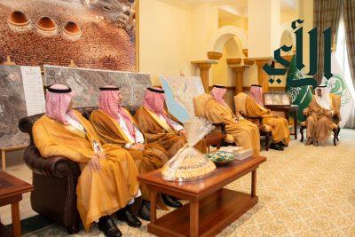 نائب أمير منطقة مكة يستقبل محافظ هيئة الزكاة والضريبة والجمارك