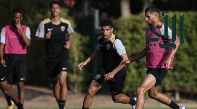 الاتحاد يعاود تدريباته بمعسكر البرتغال