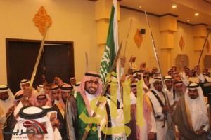 بحضور الأمير سلمان آل سعود الشيخ سعيد بن خريم يحتفل بزواج ابنه محمد