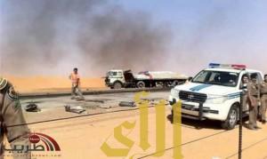 احتراق ناقلة بنزين يعرقل الحركة المرورية على طريق الرياض – الدمام
