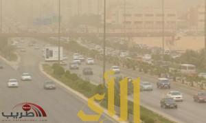 انخفاض في درجات الحرارة مصحوب بغبار على الرياض