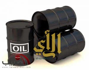 النفط يتجاوز 80 دولارا بدعم من مخزونات الوقود الأمريكية