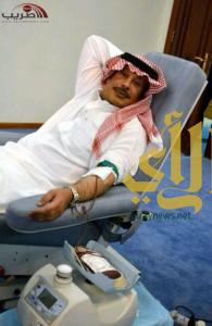 أمير منطقة الباحة يتقدم المتبرعين بالدم في المنطقة