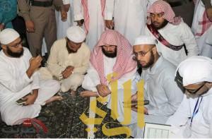 الرئيس العام لشؤون المسجد الحرام والمسجد النبوي يزور برنامج تعليم القرآن بالحرم ويكرم طلابه
