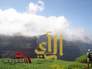 سماء غائمة وأمطار جنوب غرب المملكة