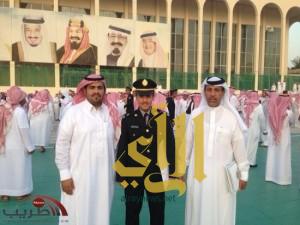 الملازم رائد الضفيان يحتفل بتخرجه من كلية الملك خالد العسكرية