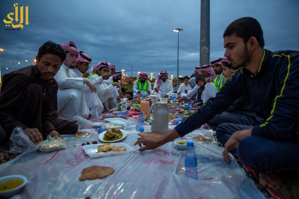 خيرية الصبيخة توزع أكثر من 170 وجبة افطار صائم يومياً لشهر رمضان