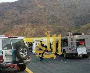 وفاة طالبة وإصابة 26 أخريات في حادث اصطدام “باص مدرسي” بالباحة