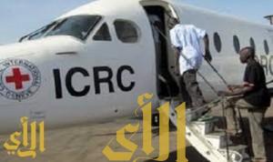 وصول طائرة مساعدات طبية تابعة للصليب الأحمر إلى صنعاء